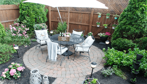 Outdoor dining area - tycoonstory | tycoonstory media