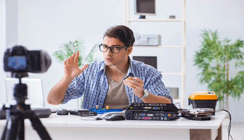 Vlogging - tycoonstory | tycoonstory media Vlogging