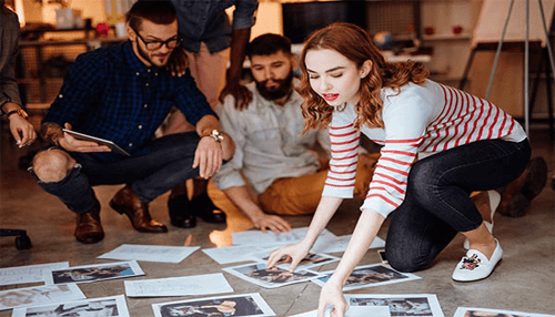 Scavenger hunt-tycoonstory | tycoonstory media Scavenger hunt team building activity