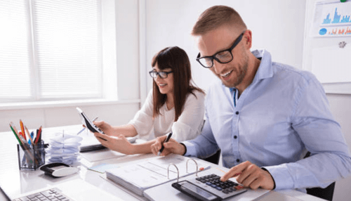 How does invoice factoring work -tycoonstory | tycoonstory media How does invoice factoring work?