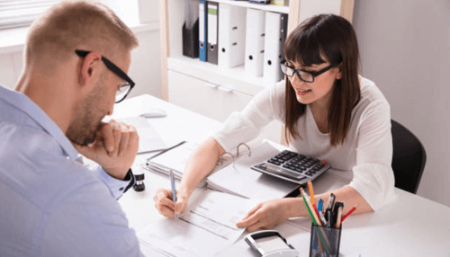 Who works with invoice factoring - tycoonstory | tycoonstory media Invoice factoring in business