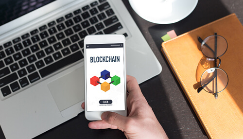 Blockchain-based decentralized messengers Blockchain-based decentralized messengers