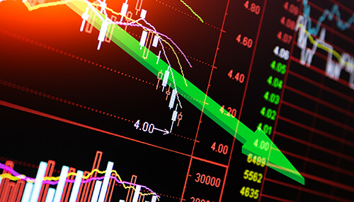 Diversify your portfolio - tycoonstory | tycoonstory media A digital trading chart with a downward arrow, representing bitcoin trading risks and potential losses in the cryptocurrency market