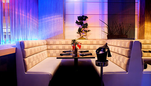 Beadboard-style restaurant booths - ttycoonstory | tycoonstory media Beadboard-style restaurant booths