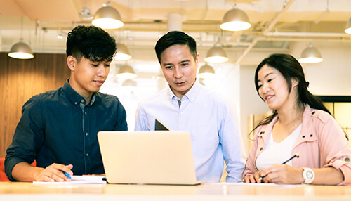 Communicate with international clients and co-workers Communicate with international clients and co-workers internship abroad