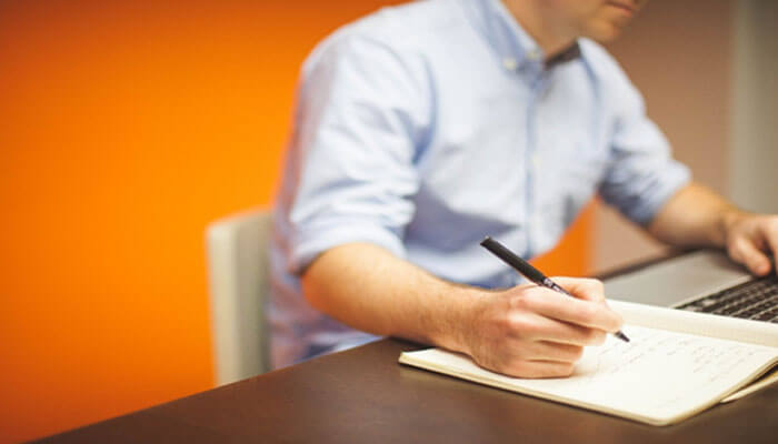 Helping with marketing Helping with marketing french translation