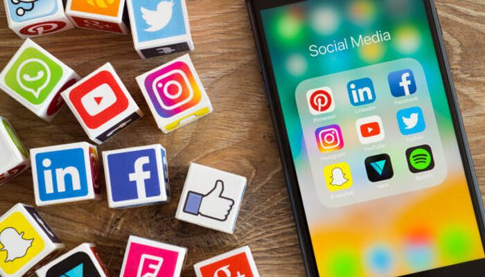 Social media Social media customer acquisition