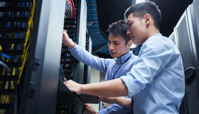 Top Features to Look for in a Reliable Dedicated Server Provider