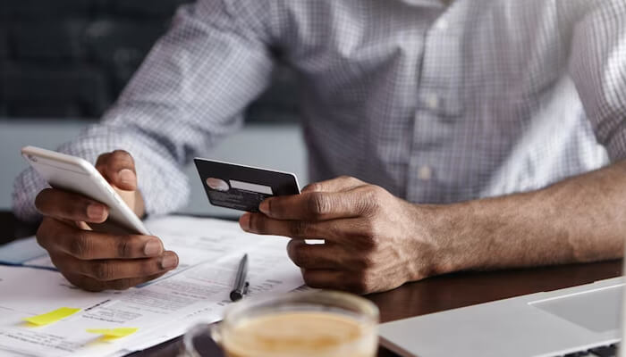 On-demand pay On-demand pay employees save money