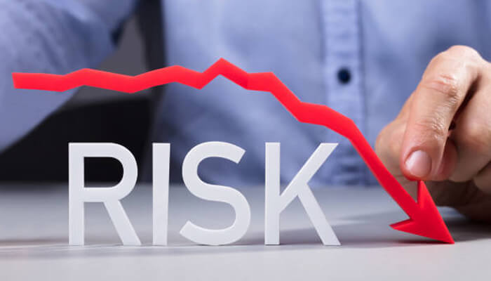 Reducing risk Reducing risk records lifecycle management solution