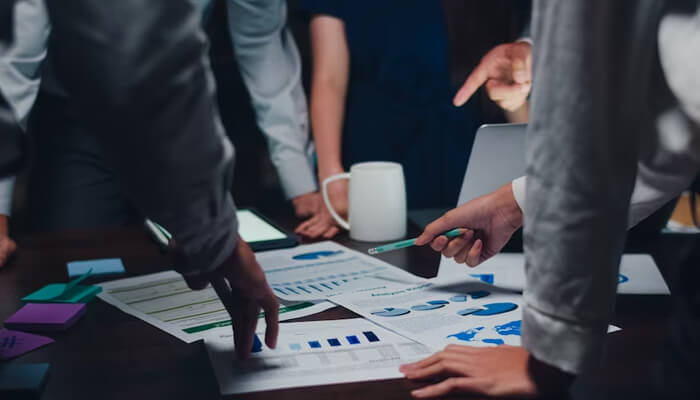 Developing effective business environment Developing effective business strategies competitive business environment