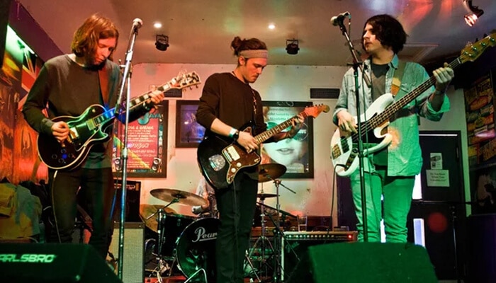 10 important questions to ask yourself when building your musician brand - tycoonstory | tycoonstory media 10 important questions to ask yourself when building your musician brand