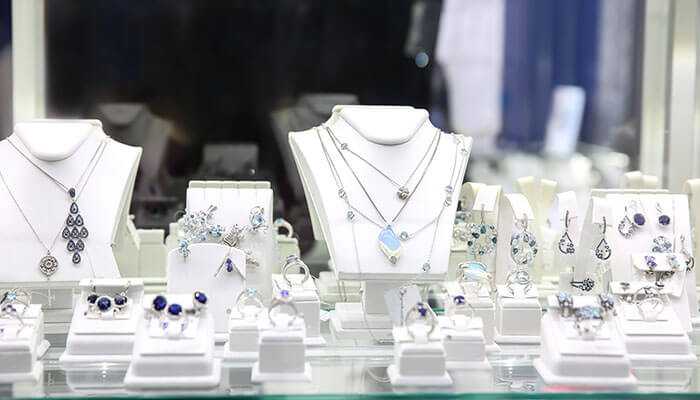 Trends in luxury jewelry