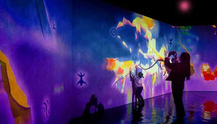 Transparent led screens Museums and exhibitions transparent led screens