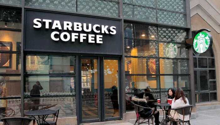 Bring Your Own Mug to Starbucks Instead of Using Paper Cups Bring Your Own Mug to Starbucks Instead of Using Paper Cups