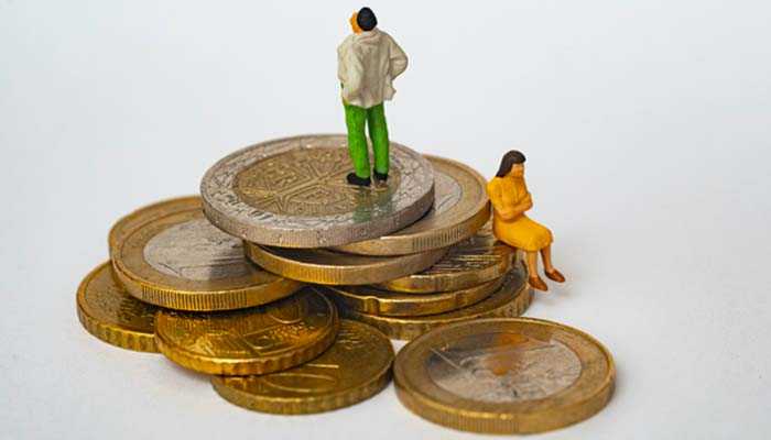 Understanding and Overcoming Financial Stress Understanding and Overcoming Financial Stress