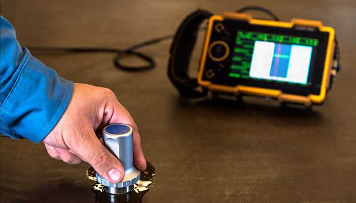 High-precision metrology equipment High-precision metrology equipment facilitating non-destructive testing