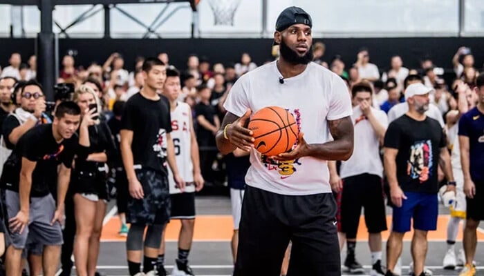 Lebron james net worth An overview of his nba salary contract: current status of lebron james net worth