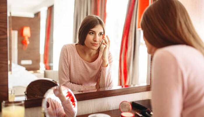 All-trans retinol All-trans retinol helps to enhance skin tone