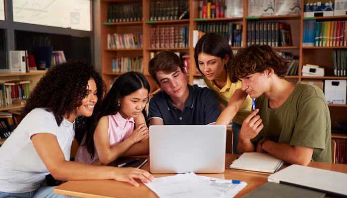 What makes peer-led learning so effective | tycoonstory media What makes peer-led learning so effective