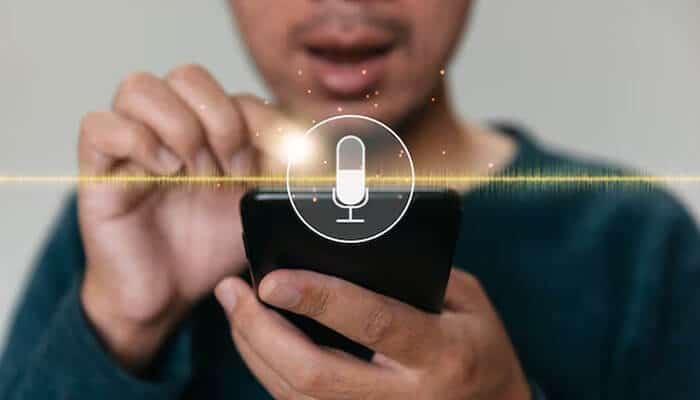 Voice user interface - tycoonstory | tycoonstory media Mobile and web app development innovation with voice recognition technology on smartphone.