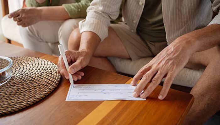 How to prevent fraud when writing checks | tycoonstory media How to prevent fraud when writing checks