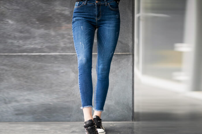 Skinny jeans: a contoured, body-hugging style | tycoonstory media Skinny jeans: a contoured, body-hugging style