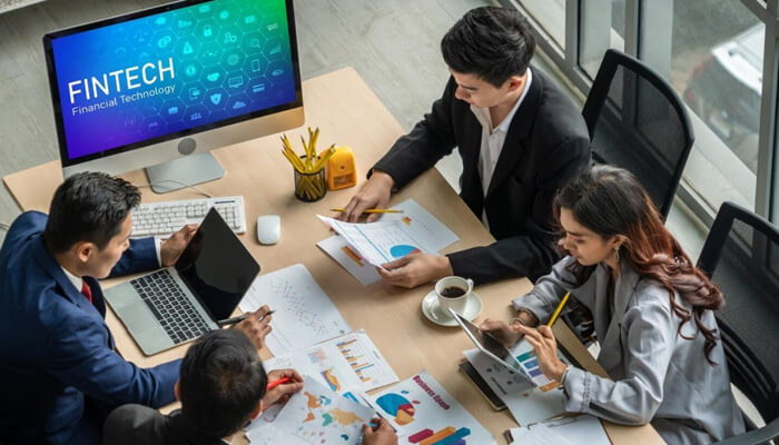 How a fintech software development company builds user-friendly platforms | tycoonstory media How a fintech software development company builds user-friendly platforms