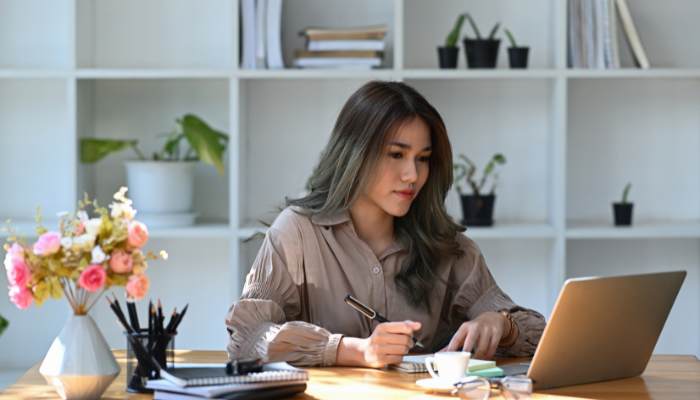 Main reasons backlinks are not showing up in ahrefs | tycoonstory media Seo professional researching backlinks not showing up in ahrefs while analyzing website links, indexing status, and backlink reports.