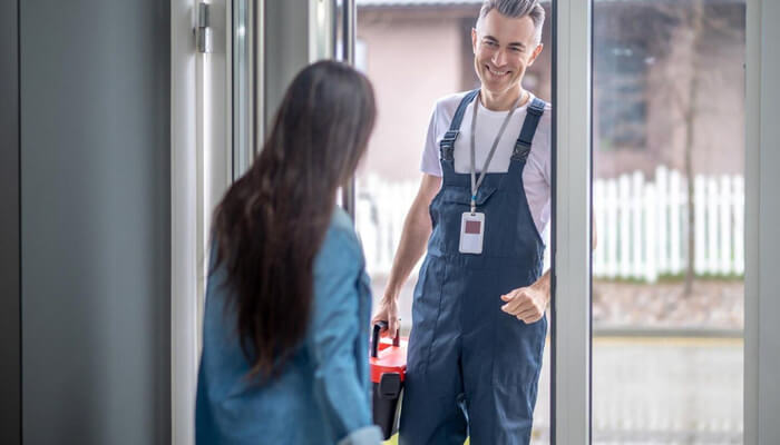 Evaluate communication at the door | tycoonstory media Evaluate communication at the door