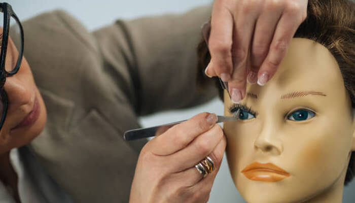 What you’ll learn in an eyelash extension course | tycoonstory media What you’ll learn in an eyelash extension course