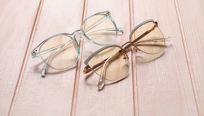 Clear and translucent frames | tycoonstory media Clear and translucent frames