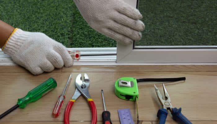 How to repair screen door problems 9 easy fixes | tycoonstory media How to repair screen door by reinstalling a sliding screen door frame with basic hand tools during a diy home repair project.