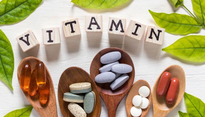 Key nutrients in the best prenatal vitamins 1 | tycoonstory media Best prenatal vitamins with essential nutrients, tablets, capsules, and natural leaves for pregnancy nutrition support