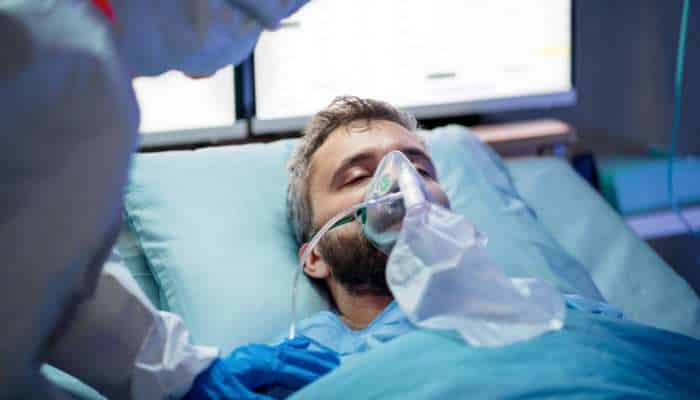 Respiratory infection 2 | tycoonstory media What is the fastest way to get rid of a upper respiratory infection? Patient receiving oxygen therapy and medical care for severe respiratory symptoms.