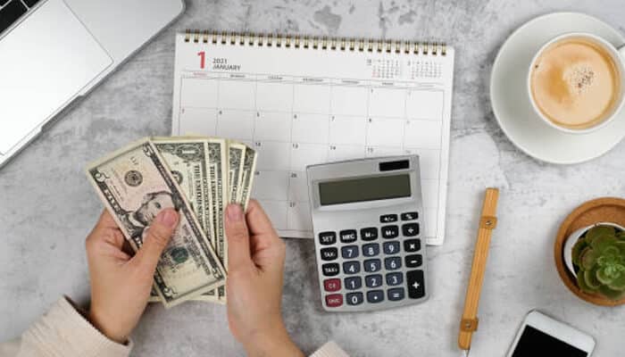 Build a monthly cash flow habit | tycoonstory media Build a monthly cash flow habit