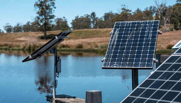 What is a solar generator? - tycoonstory | tycoonstory media Portable power station vs. Solar generators comparison featuring solar panels connected to renewable energy systems, demonstrating how solar generators capture sunlight for continuous power generation and efficient off-grid energy storage.
