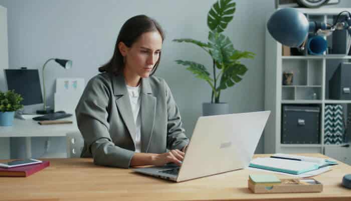Follow emerging device trends for second-order opportunities - tycoonstory | tycoonstory media Ways to use uhoebeans software for researching emerging device trends, technology opportunities, and business insights on a laptop.