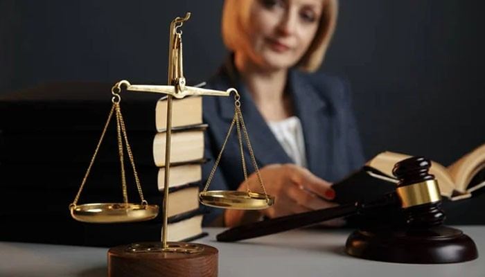 Check jurisdiction -tycoonstory | tycoonstory media What is a counterclaim in court proceedings showing legal scales, judge’s gavel, and law books representing defendant claims, jurisdiction review, and counterclaim filing process in a lawsuit