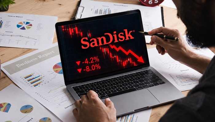 Citron researchs short thesis - tycoonstory | tycoonstory media Sndk stock analysis showing sandisk shares falling on a laptop chart after citron research announced a short position in february 2026, citing nand market cyclicality, valuation concerns, and increasing competition from samsung.