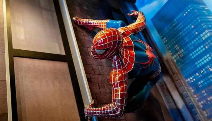 Does spider-man die in brand new day - tycoonstory | tycoonstory media Spiderman brand new day image showing spider-man climbing along a skyscraper while protecting new york city during his new peter parker journey.