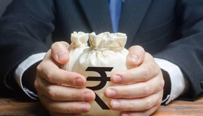 Protect a limited salary budget | tycoonstory media Protect a limited salary budget