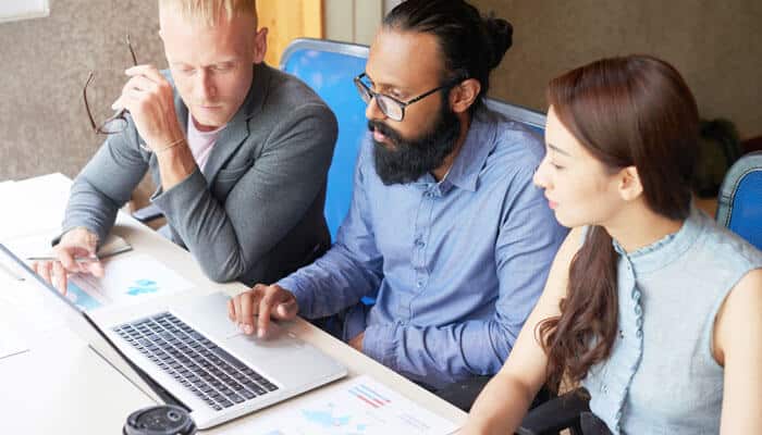 Why do businesses implement dynamics 365? | tycoonstory media Why do businesses implement dynamics 365?