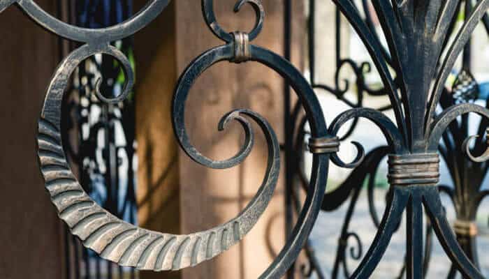 Wrought iron: classic style with higher upkeep | tycoonstory media Wrought iron: classic style with higher upkeep