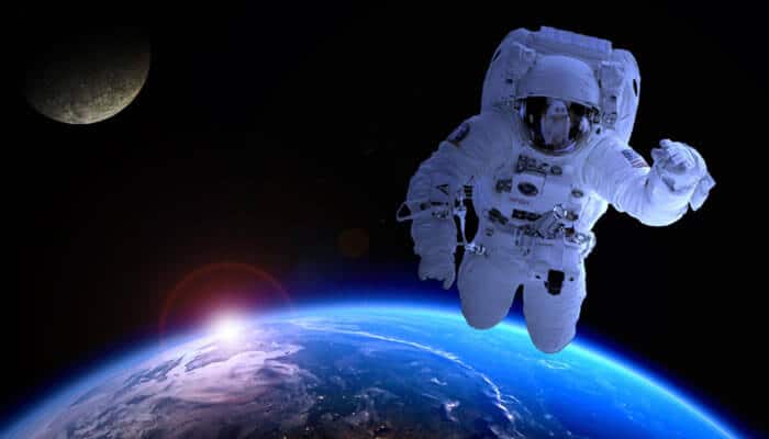 Why does grace turn around in project hail mary - tycoonstory | tycoonstory media Project hail mary astronaut ryland grace floating above earth in deep space, representing the sci-fi mission, cosmic exploration, and survival journey to save humanity.